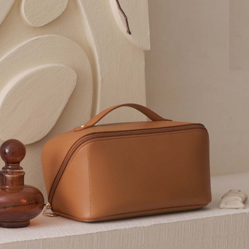 Large capacity Cosmetic Bag Train Case Vanity Case