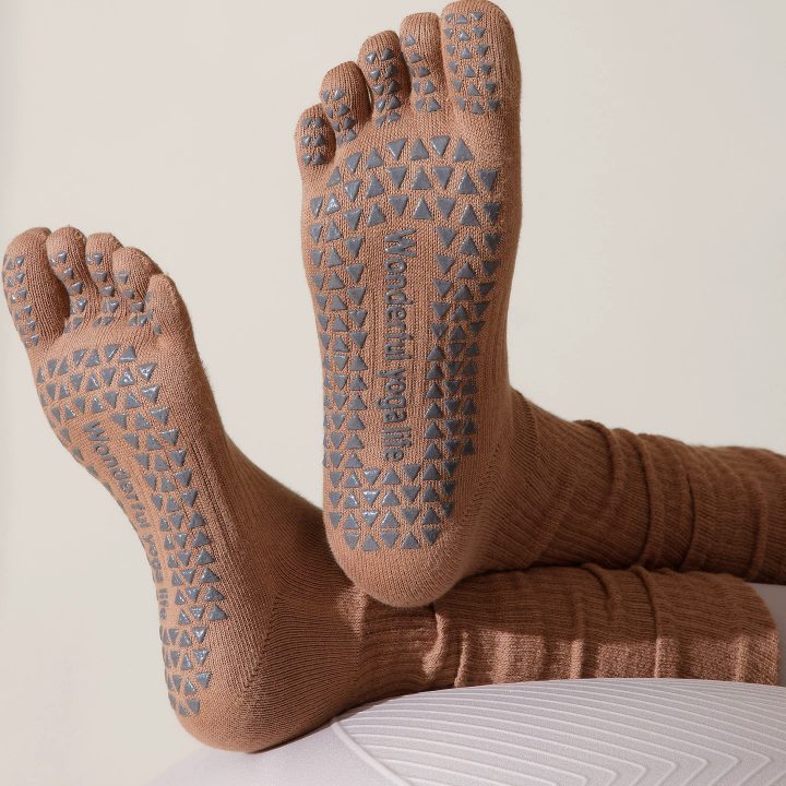 Five-Toe Split Yoga Pilates Knit Cotton Grip Short Socks